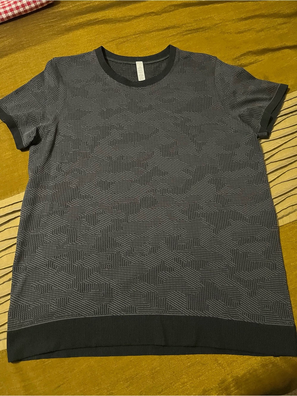 Lululemon Shirt🖤